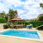 Gnoki Villa *